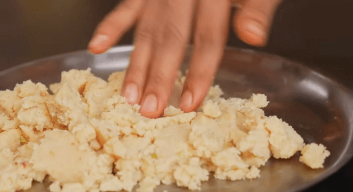 rava mash by hand