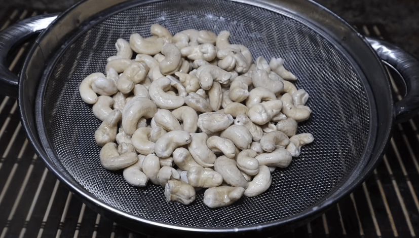 clean cashew by strainer