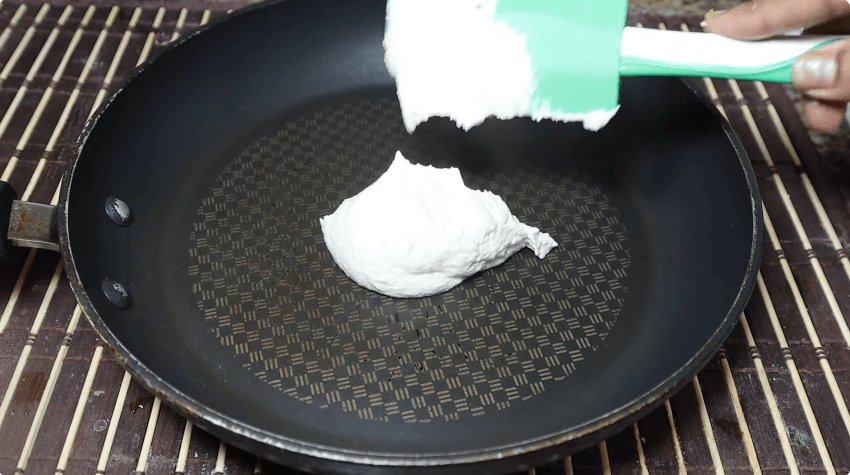 kaju paste on pan