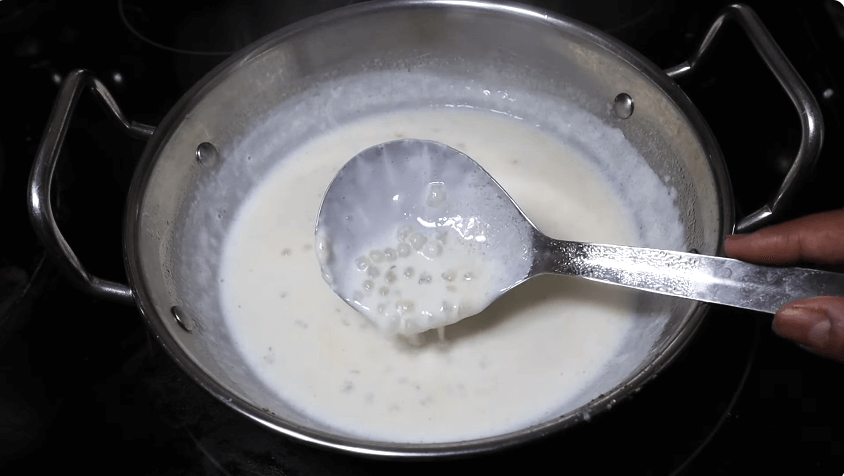 milk and sabudana bioled