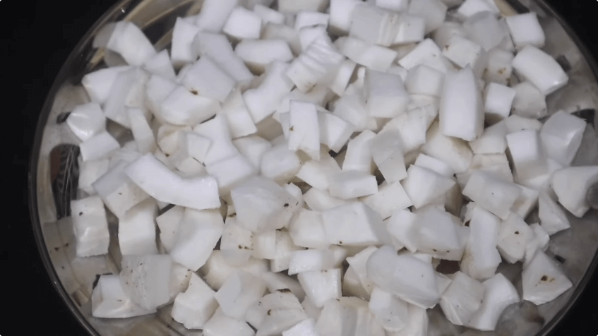 small pieces of coconut