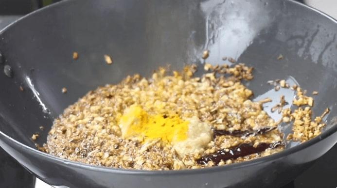 add masala in egg curry