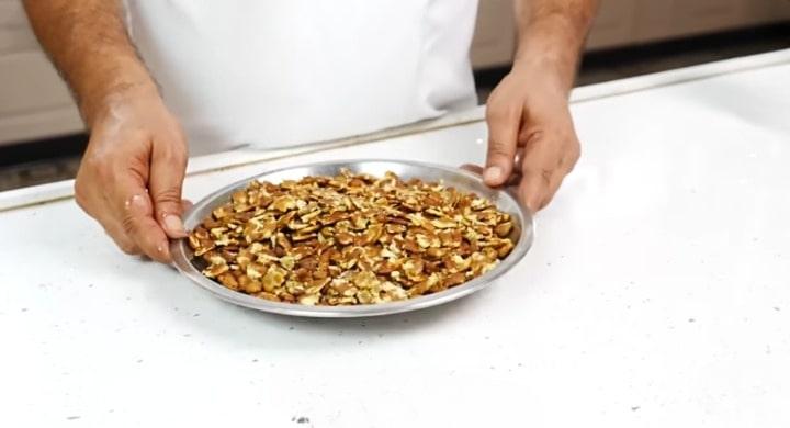 pressed roasted chana